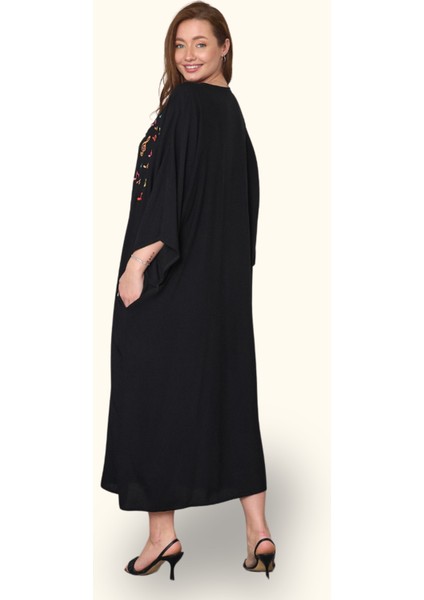 Siyah V Yaka Önü Nota Nakışlı Cepli Oversize Uzun Gömlek Elbise fırsatları