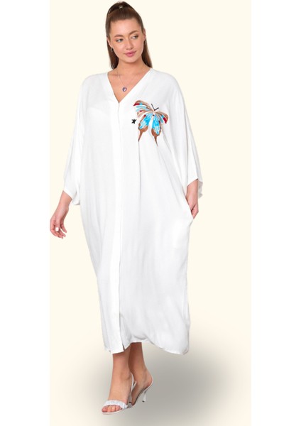 Beyaz V Yaka Göğsü Kelebek Nakışlı Cepli Oversize Uzun Gömlek Elbise