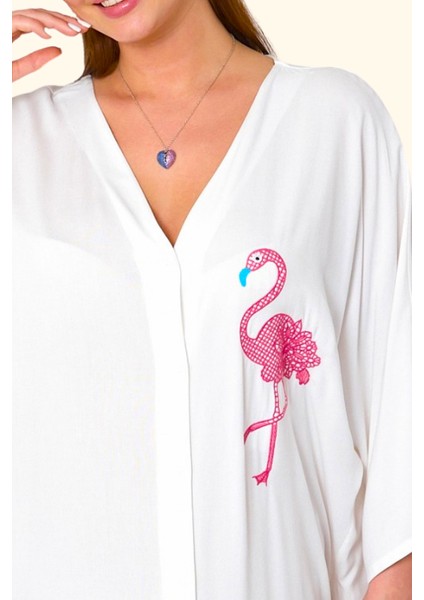 Beyaz V Yaka Önü ve Sırtı Flamingo Nakışlı Cepli Oversize Uzun Gömlek Elbise modelleri