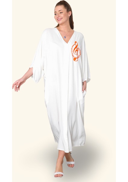 Beyaz V Yaka Göğsü Nota Nakışlı Cepli Oversize Uzun Gömlek Elbise fırsatları