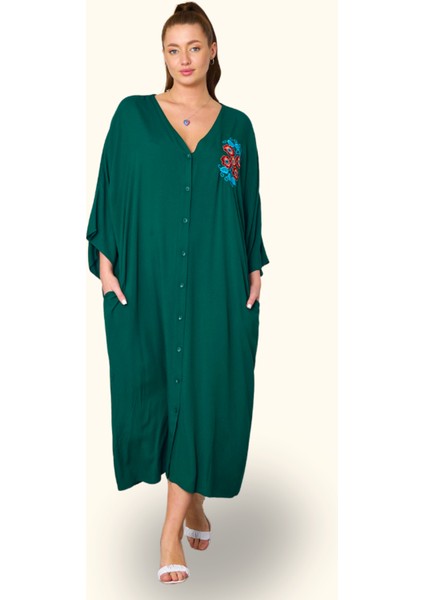 Haki V Yaka Sırtı ve Göğsü Çiçek Nakışlı Cepli Oversize Uzun Gömlek Elbise fiyatları