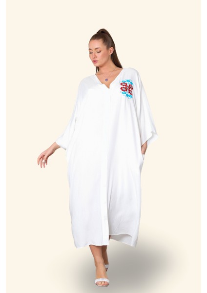 Beyaz V Yaka Sırtı ve Göğsü Çiçek Nakışlı Cepli Oversize Uzun Gömlek Elbise indirimleri