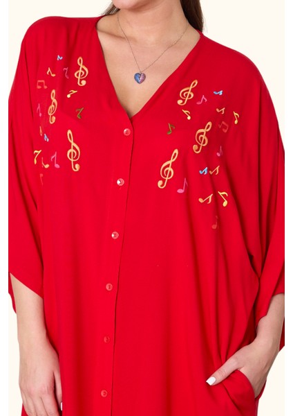 Kırmızı V Yaka Önü Nota Nakışlı Cepli Oversize Uzun Gömlek Elbise modelleri