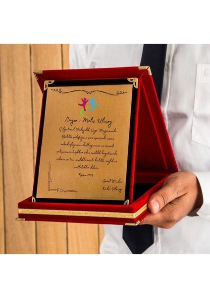 Emekli Olan Personele Emeklilik Hediyesi Firma Logolu Plaket