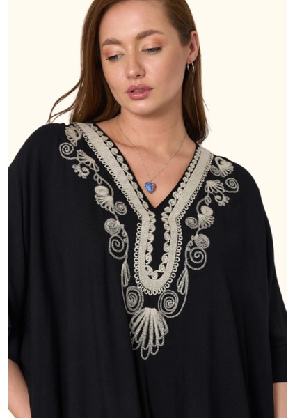 Siyah V Yaka Nakışlı Cepli Oversize Uzun Elbise modelleri