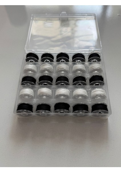 Siyah ve Beyaz Iplikli Dikiş Makinesi Masura Seti 25’li - Şeffaf Kutulu Pratik Saklama modelleri