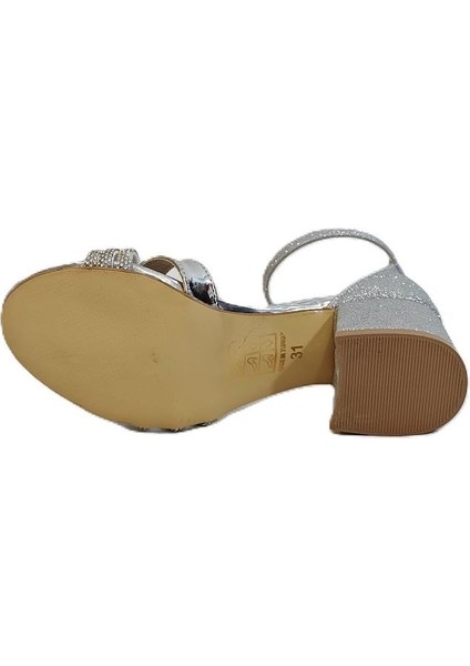 9052 Gümüş Simli Çapraz Üçbant Kız Çocuk Abiye Topuklu indirimleri