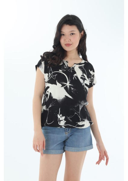 Viskon Kumaş Siyah-Beyaz Soyut Desen Beli Lastikli Kadın Bluz