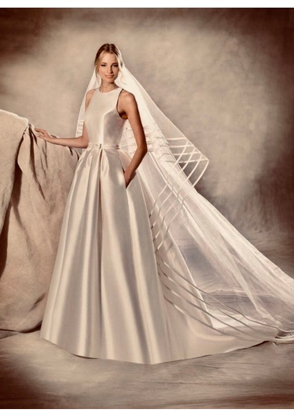 4 Sıra Biyeli Krem Rengi Uzun Gelin Duvağı