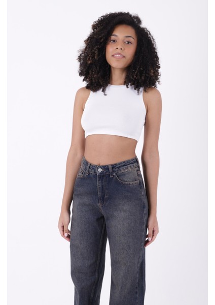 Geniş Paçalı ve Yüksek Belli Cepli Rahat Kadın Kot Pantolon Relaxed Jean Koyu Mavi Tintli Denim