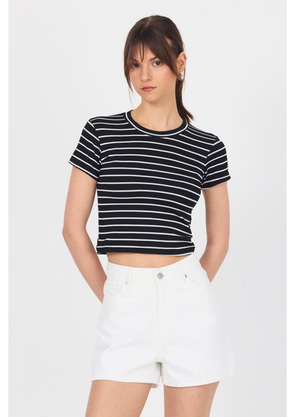 Siyah Bisiklet Yaka Çizgili Crop Tişört 2147 modelleri