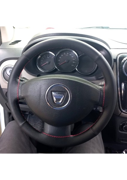Dikişli Direksiyon Kılıfı Noktalı Deri Siyah Deri Kırmızı Dikişli Dacia Lody Için