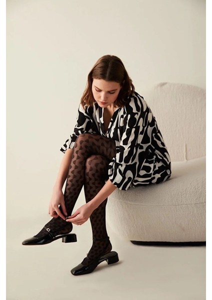 Kadın Siyah Crinkled Desenli Külotlu Çorap