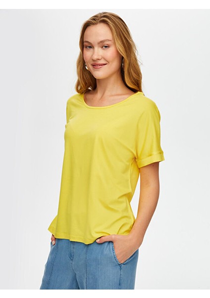 Yuvarlak Yaka Düşük Kollu T-Shirt 003
