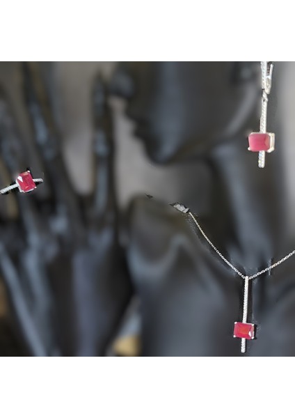 Kırmızı Taşlı Baget Set indirimleri