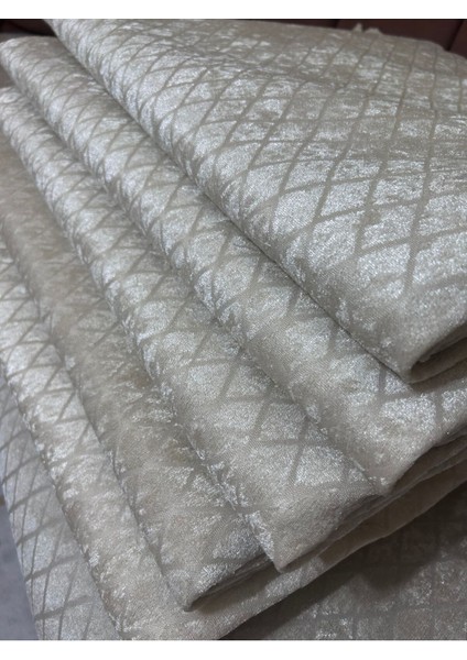 Süngerli Koltuk Örtüsü Yeni Moda Krem Rengi 1ADET Kaydırmaz ve Kırışmaz Tasarım 210*170 cm