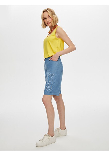 Çiçek Patch Detaylı Tenselli Jean Şort S25JST004