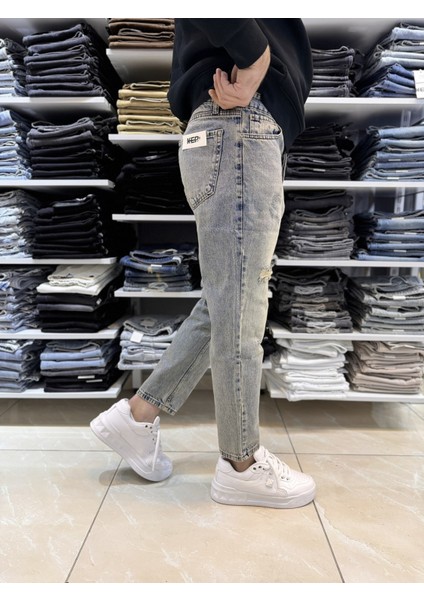 Yırtık Detay Yıkamalı Boyfriend Jean fırsatları