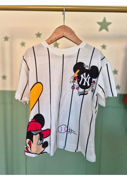 Sevimli Karekter T-Shirt Şort Erkek Takımı Pamuklu