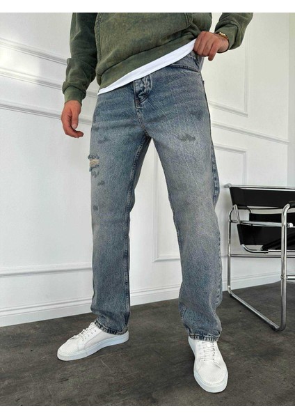 Yırtık Detay Yıkamalı Baggy Jean