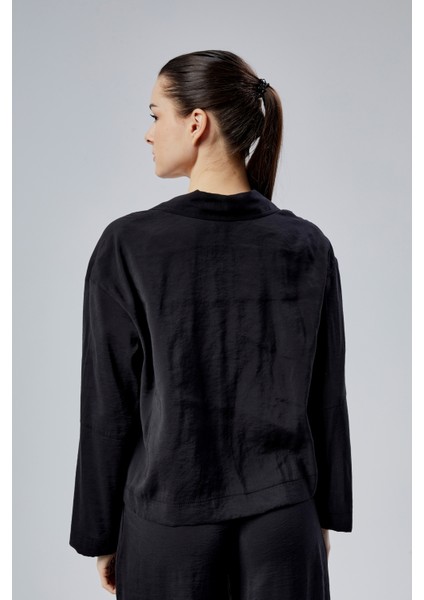 Siyah Salaş Kesim Bağlama Detaylı Gömlek modelleri