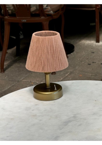 Açık Kahverengi Kadife Kablosuz Masa Lambası Eskitme Gold Ayaklı Abajur Aydınlatma fiyatları