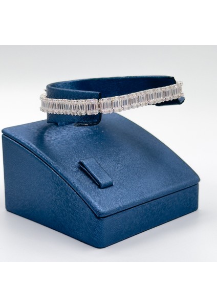 Baget Taşlı Su Yolu Gümüş Bileklik fırsatları