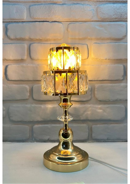 Modern Dekoratif Gold Metal Ayaklı Kristal Taşlı Kristal Konik Şapkalı Abajur Masa Lambası