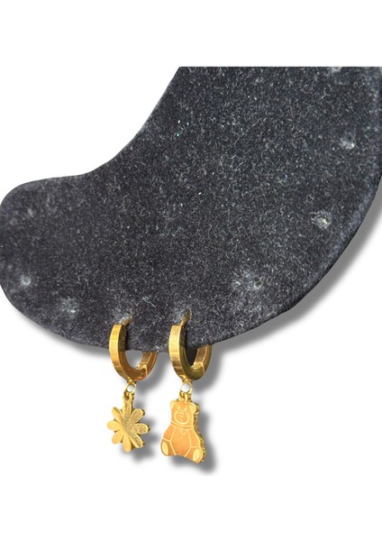 Çiçekli ve Ayıcıklı Gold Çelik Küpe