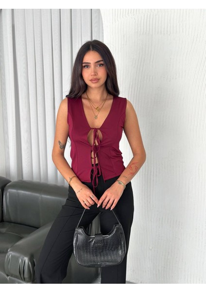 Önü Bağlama Detaylı Mikro Kumaşlı Crop Bluz