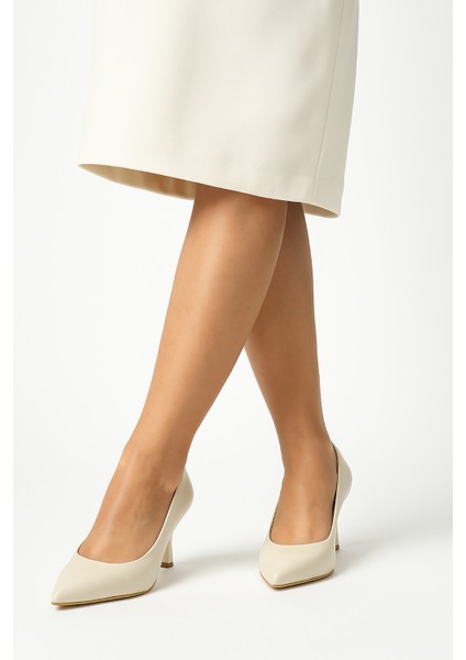 Elit Elysia Kadın Rugan Deri Stiletto Bej