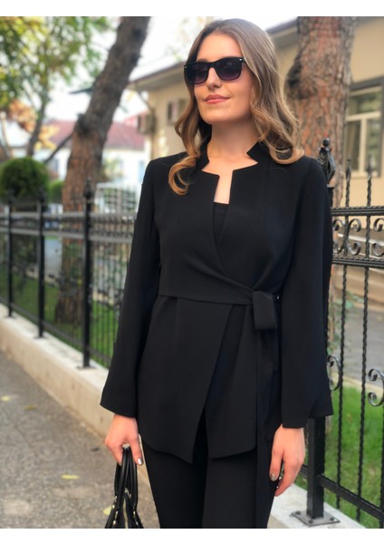 Kadın Kolu Yırtmaçlı Yandan Bağlamalı Blazer Ceket