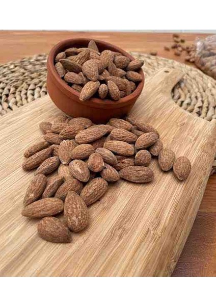 Kavrulmuş Ak Badem Yeni Mahsül 1 kg