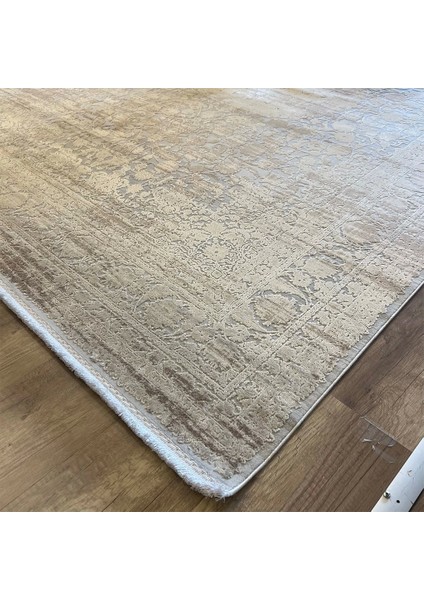 Exclusive Miami 62113/070 Krem Vizon Klasik Salon Halısı fırsatları