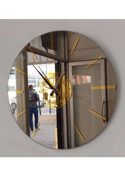 Altın Renkli Geometrik Desenli Duvar Saati - 50 cm Boyutunda - Salon ve Oturma Odası için Şık Dekorasyon Önerisi modelleri