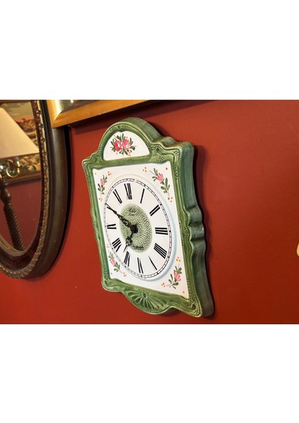 El Boyama Antika Duvar Saati - Doğa Temalı Çok Renkli Porselen - 32x24 cm Boyut/Ebatlı