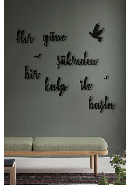 Siyah Ahşap Her Güne Şükreden Bir Kalp ile Başla Duvar Dekoru Salon Oturma Yatak Odası 60 x 60 Tablo