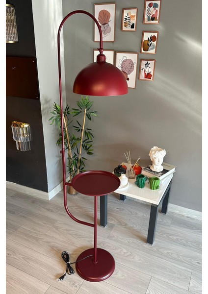 Modern hareketli metal lambader, sehpa ile şık ve fonksiyonel dekoratif aydınlatma fiyatları