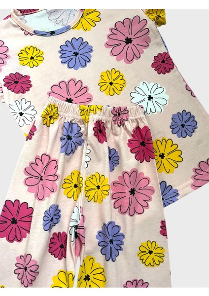 Kız Çocuk Pamuklu Yavruağzı Renk Çiçek Desenli Kısa Kollu Şortlu Yazlık Pijama Takımı