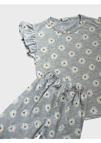 Kız Çocuk Pamuklu Gri Papatya Desenli Kısa Kollu Şortlu Yazlık Pijama Takımı