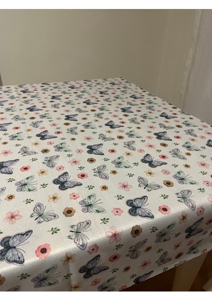 2'li Leke Tutmaz Sofra Bezi & Masa Örtüsü 150 x 150 cm Kelebek Desenli