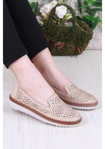 1006 Rahat Lazer Delikli Deri Kadın Ayakkabı