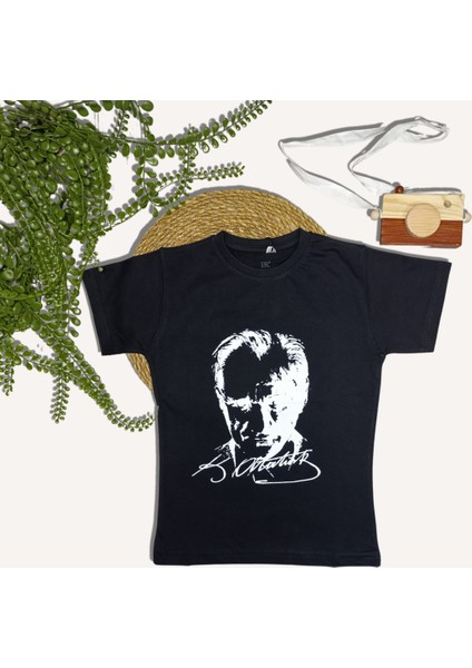 Atatürk Baskılı T-Shirt