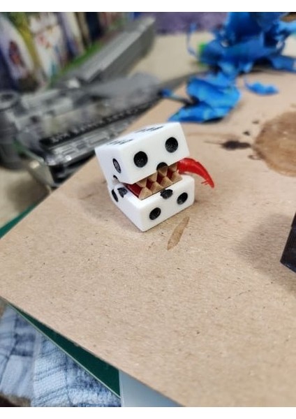 D6 (Tırtıl) Mimik