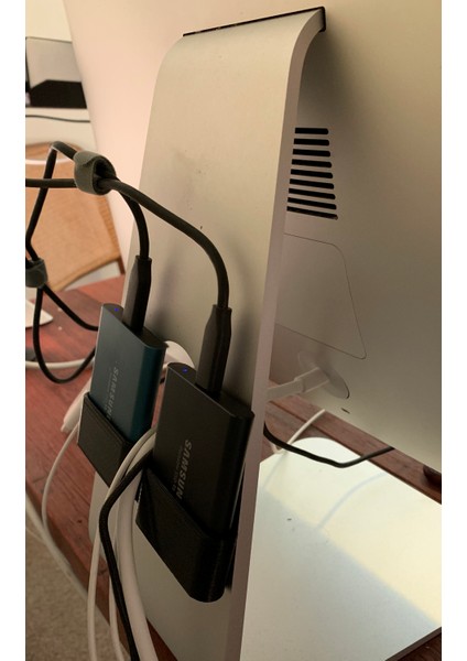 iMac Samsung T5 SSD Yuvası Sadece Plastik Aparattır.