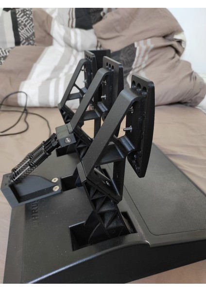 Thrustmaster Pedal Yükseltici