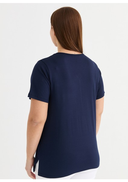 V Yaka Taşlı Lacivert Kadın Bluz 25YSL8092 fırsatları