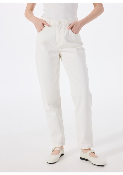 Standart Bel Normal Paça Mom Fit Beyaz Kadın Denim Pantolon Charlotte TAPERED-1011 modelleri