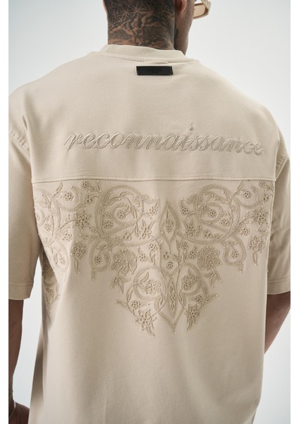 Erkek Reconnaissance Nakışlı Oversize T-Shirt Bej indirimleri