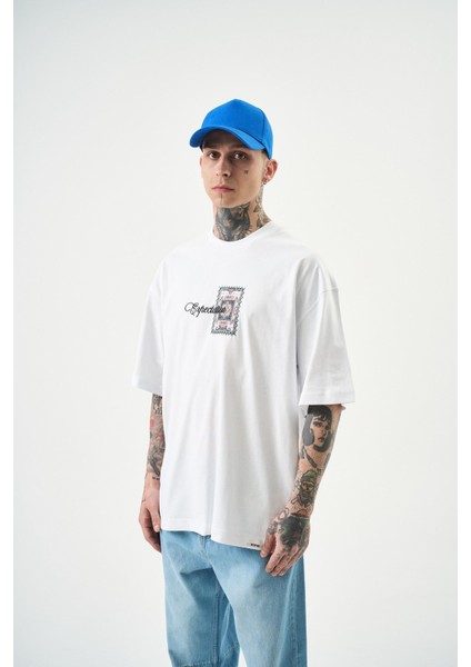 Erkek Expectation Nakışlı Oversize T-Shirt Beyaz fiyatları